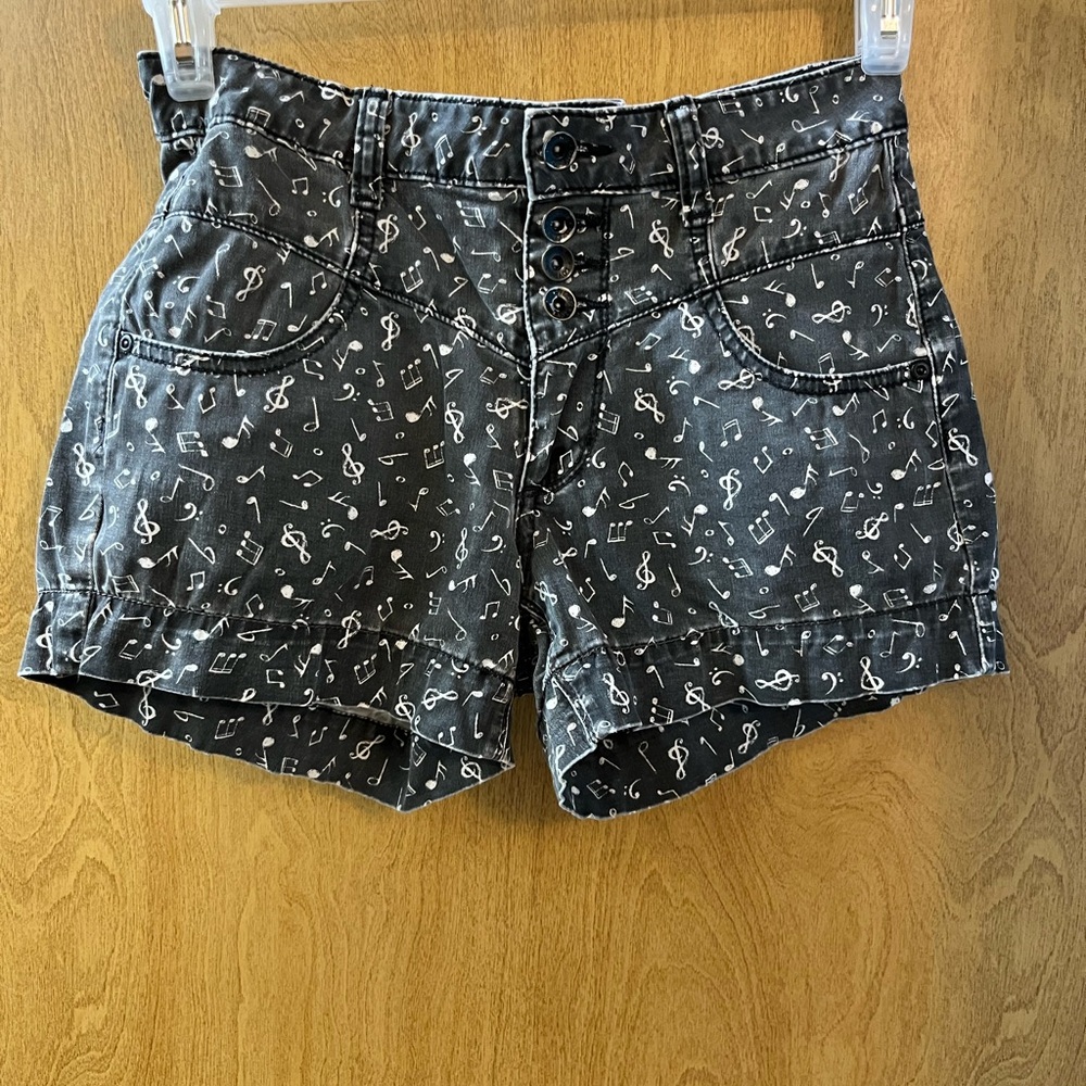 Women’s Lovesick High Waist Shorts Size 5 Waist 28” Buttons 4 & Zipper EUC